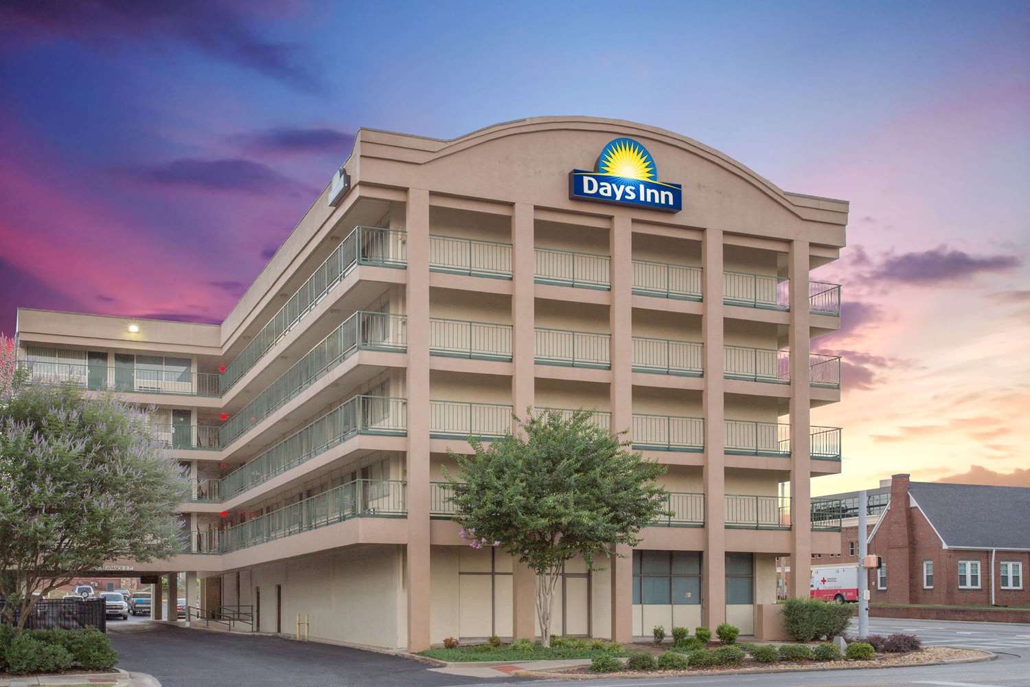Days Inn By Wyndham Florence Downtown Экстерьер фото