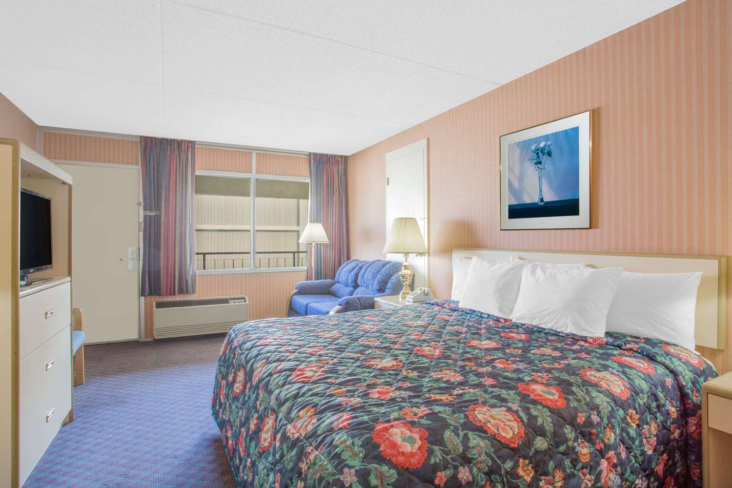Days Inn By Wyndham Florence Downtown Экстерьер фото